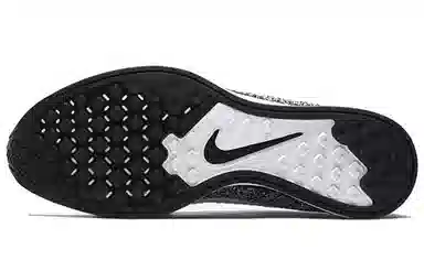 Nike Flyknit Racer Oreo 2