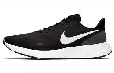 Nike Revolution 5 Black