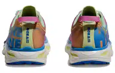 HOKA ONE ONE Huaka Origins