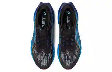Asics Novablast 3