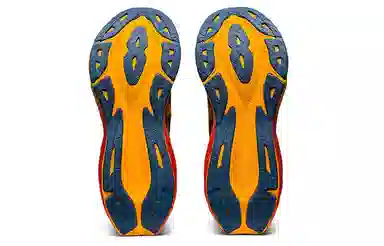 Asics Novablast 3
