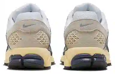 Nike Air Zoom Vomero 5