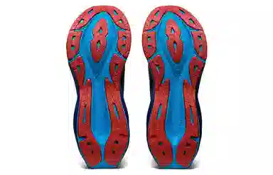 Asics Novablast 3