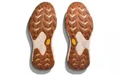 HOKA ONE ONE Transport