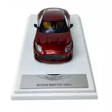 DB12Aston Martin 164