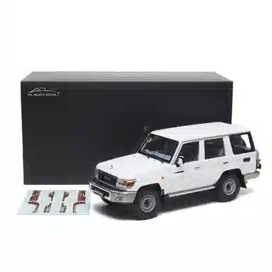 Almost Real Land Cruiser 76 2017118