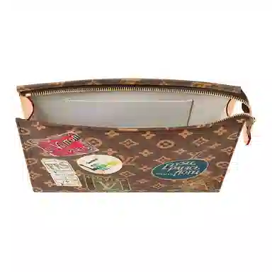 LOUIS VUITTON Pochette Toilette Flight mode