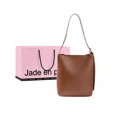 Jade en plus Bucket Bag