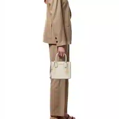 MICHAEL KORS MK Mercer Logo