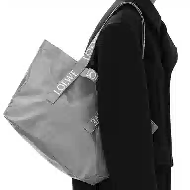 LOEWE Fold Shopper logo 23