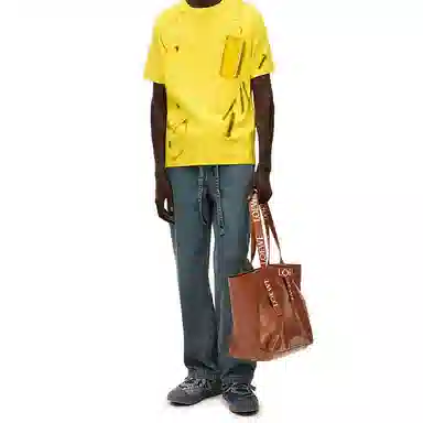 LOEWE Fold Shopper logo 23