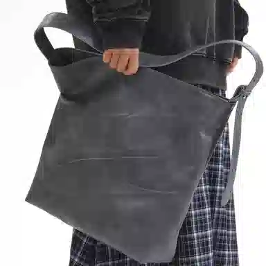 Crying Center PU Tote