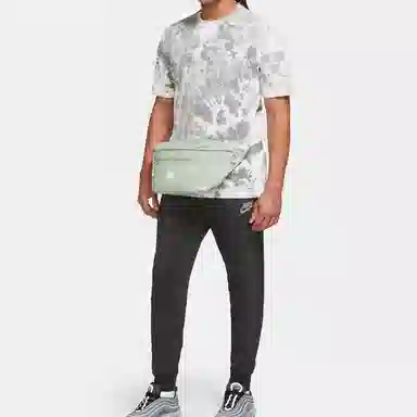 Nike ELEMENTAL Premium Logo