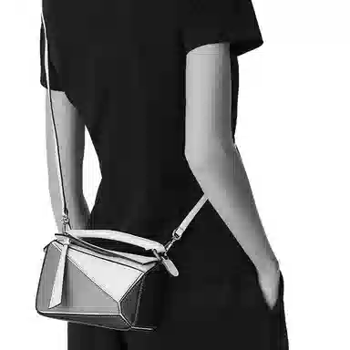 LOEWE Puzzle