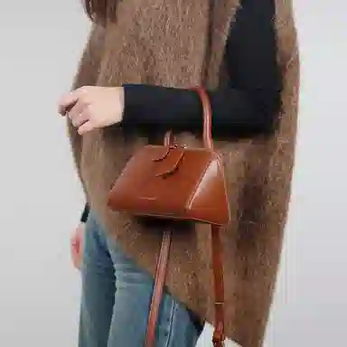 TOMATO&POTATO Triangle Bag