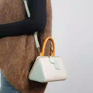 TOMATO&POTATO Triangle Bag