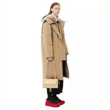 FIND KAPOOR Brick 24