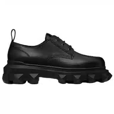 Valentino Trackstud