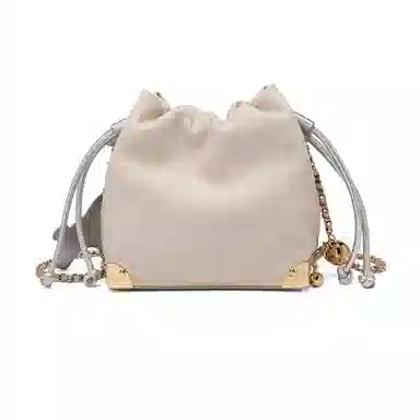 稻草人 多彩浪漫爱心 可爱少女小狗挂件抽绳开合 聚氨酯革 水桶包链条包斜挎包单肩包腋下包 小号 女款 米杏/银色