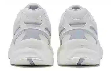 特步 休闲舒适 减震耐磨 低帮 跑步鞋 帆白