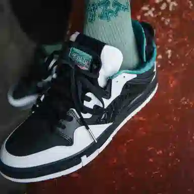 1807 x LiNing BadFive PRO 1807