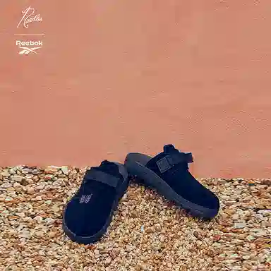 Needles x Reebok Beatnik Black