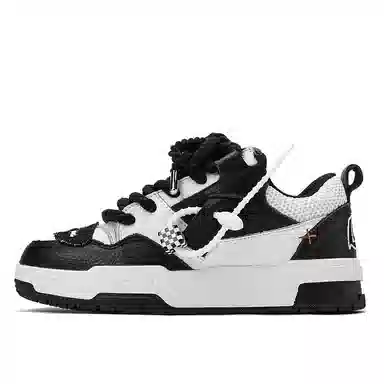 LUCX Classic Low-Top Sneakers