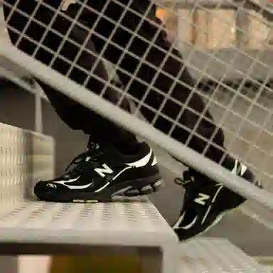 New Balance 2002R Black