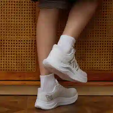 New Balance FuelCell Propel v4