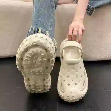 XMISTUO Thick Sole EVA Clogs