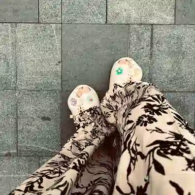 HelloSlippers Mr Skully