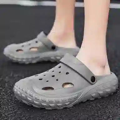 XMISTUO Thick Sole EVA Clogs