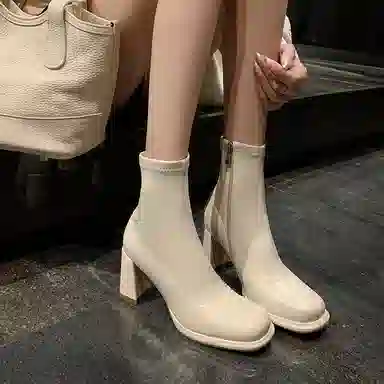 粗跟防水台时尚百搭简约 短靴 女款