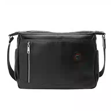 VIHUS Black Leather Shoulder Bag