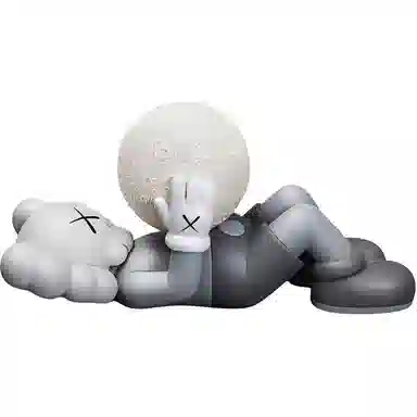KAWS Holiday抱月亮