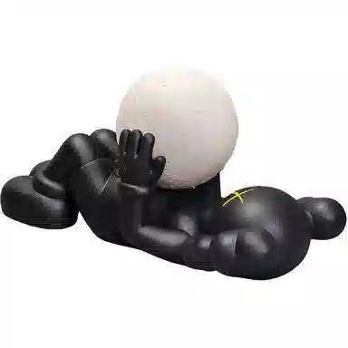 KAWS Holiday抱月亮