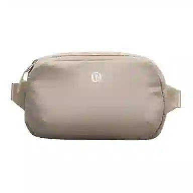 lululemon 7L Pack and Go Logo