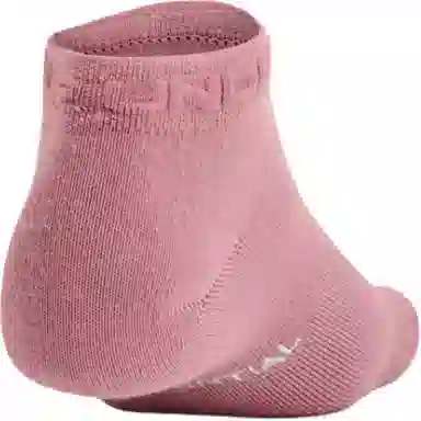 Under Armour Essential logo 3