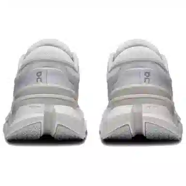 On Cloudflyer 5