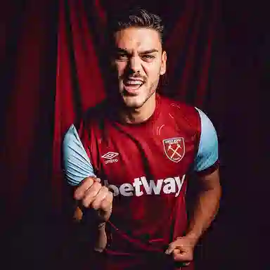 Umbro West Ham United 23/24 Home Jersey