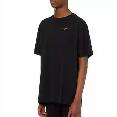 OFF-WHITE T