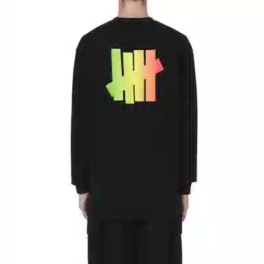 UNDEFEATED Gradient Icon Tee LogoT