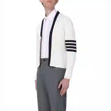 THOM BROWNE V