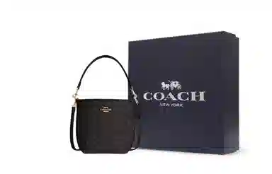COACH City 17