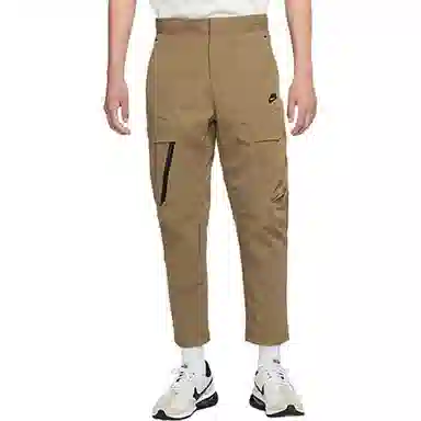 Nike Sportswear Tech Essentials