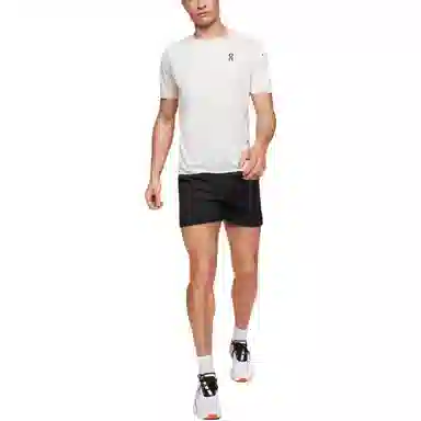 On Essential Shorts