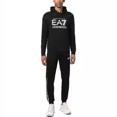 EMPORIO ARMANI SS23 EA7 Logo