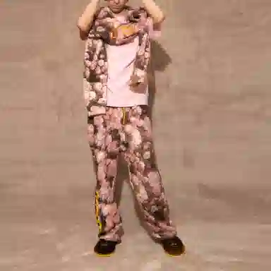 Drew House logo scribble crewneck roses