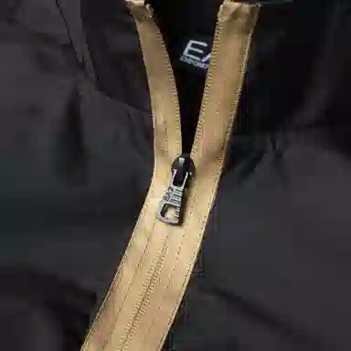 EMPORIO ARMANI EA7 SS23 Logo