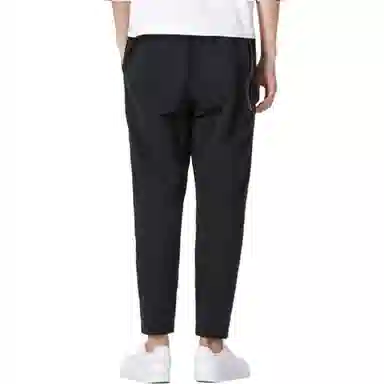 Nike Sportswear Tech Essentials